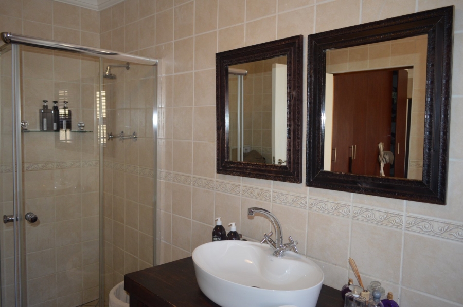 3 Bedroom Property for Sale in Wilkoppies North West